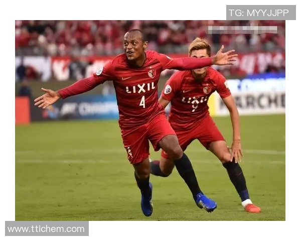 浦和红钻迎战大球队的精彩对决展现足球魅力与激情的较量