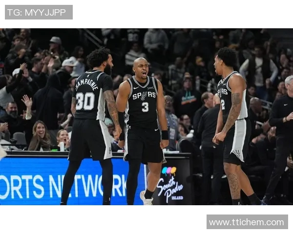 马刺与活塞激战正酣1月8日精彩对决引发球迷热议